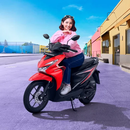 Honda Beat, motor pemula, motor matic, skutik harian, motor ringan, motor irit, motor mudah dikendarai, Honda untuk pemula, motor harian, lifestyle otomotif, motor pertama, motor praktis, desain motor simpel, tips pemula naik motor, motor nyaman