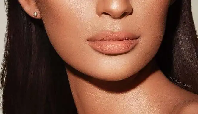Tips Warna Lipstik untuk Kulit Sawo Matang dan Bibir Gelap