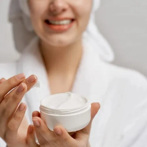 Pelembab untuk kulit berminyak