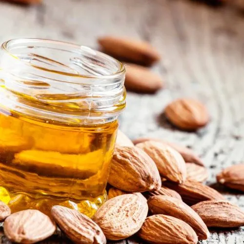 manfaat minyak almond untuk wajah