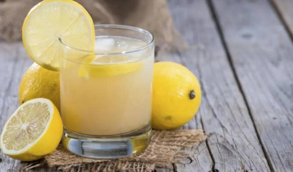 air lemon hangat manfaat