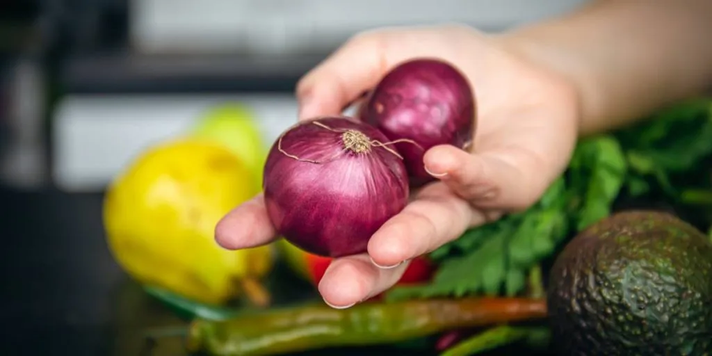 cara membuat masker bawang merah untuk wajah