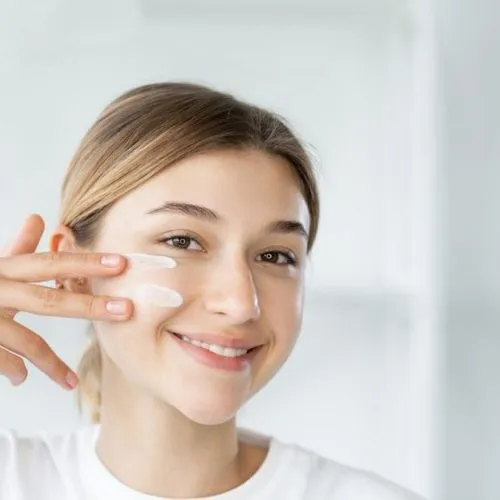 cream siang malam untuk mencerahkan wajah remaja