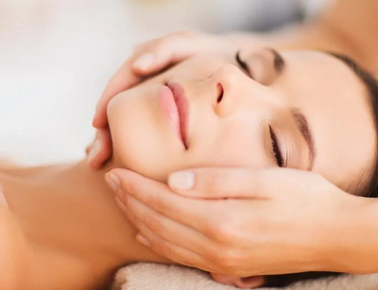 gerakan massage wajah