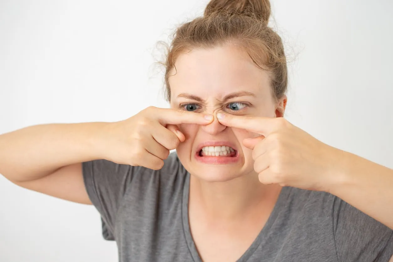 jerawat di hidung luar