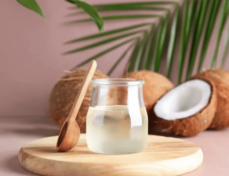 kegunaan minyak kelapa untuk rambut