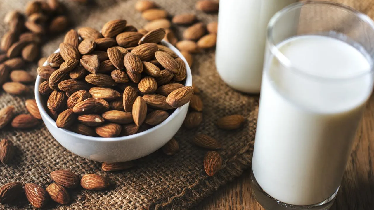 khasiat susu almond