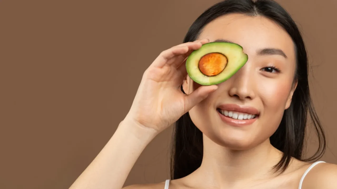 Mau Kulit Glowing dan Rambut Sehat Tanpa Ribet? Ini Manfaat Alpukat untuk Kecantikan yang Bikin Kamu Ketagihan