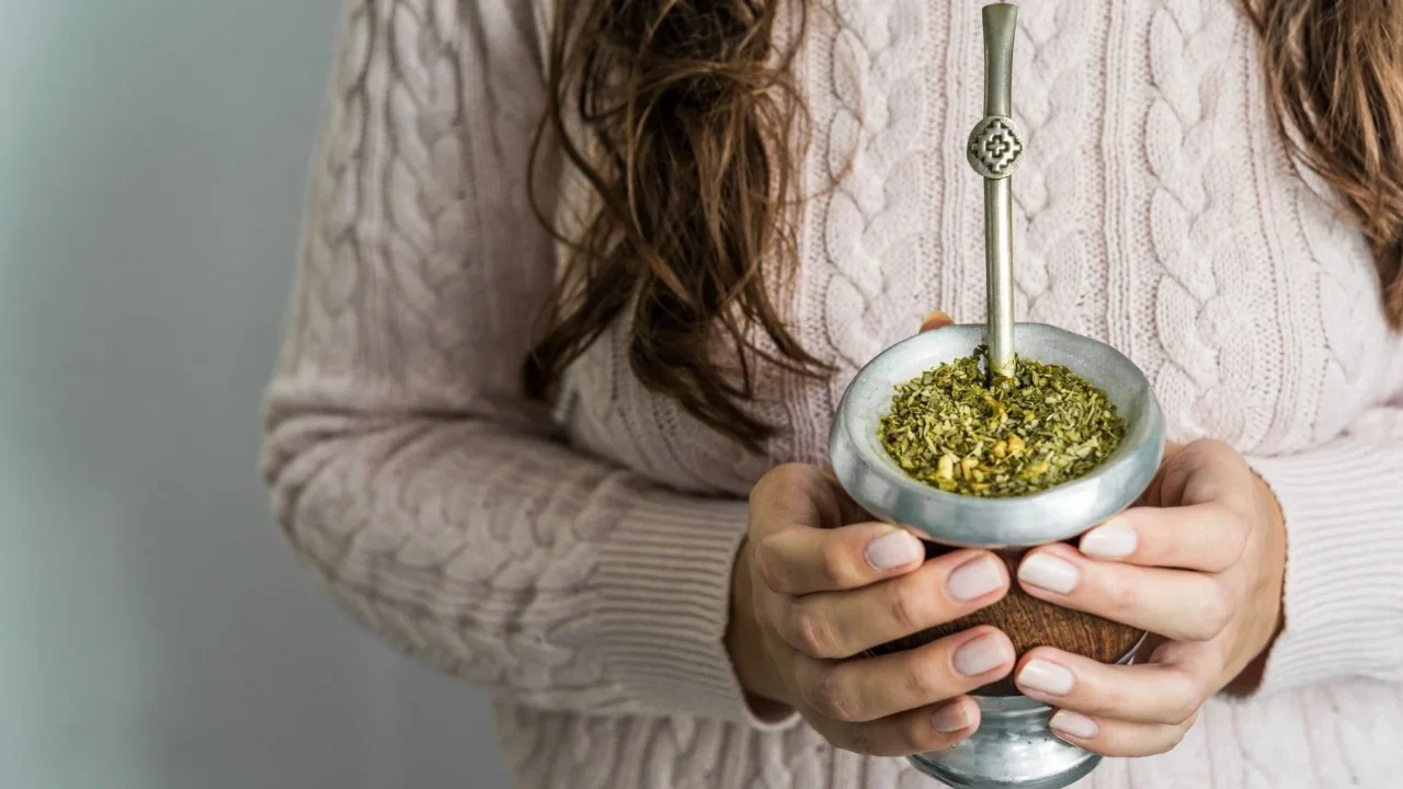 Penasaran dengan Teh yang Bisa Bikin Kamu Semangat Sepanjang Hari? Ini Dia Semua tentang Teh Yerba Mate!
