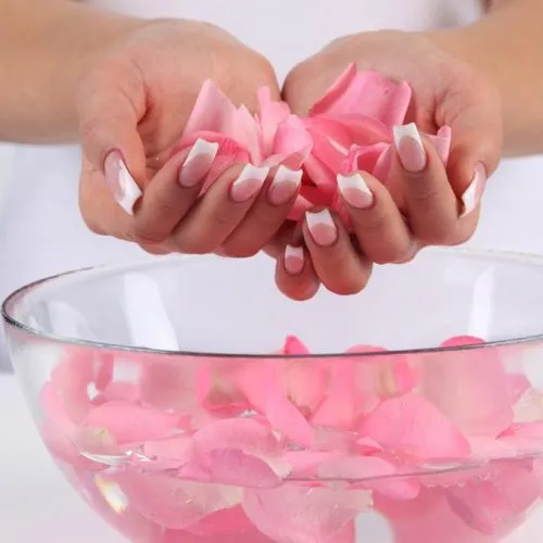 air mawar digunakan sebelum atau sesudah cuci muka