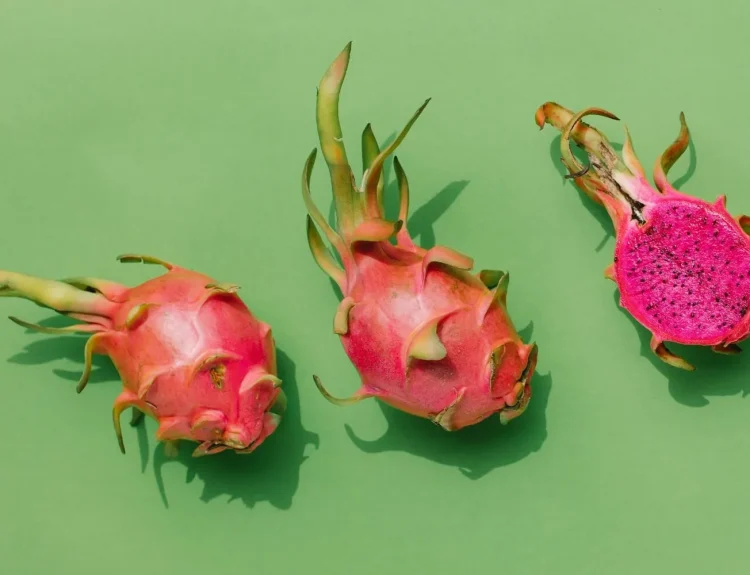manfaat buah naga untuk wajah