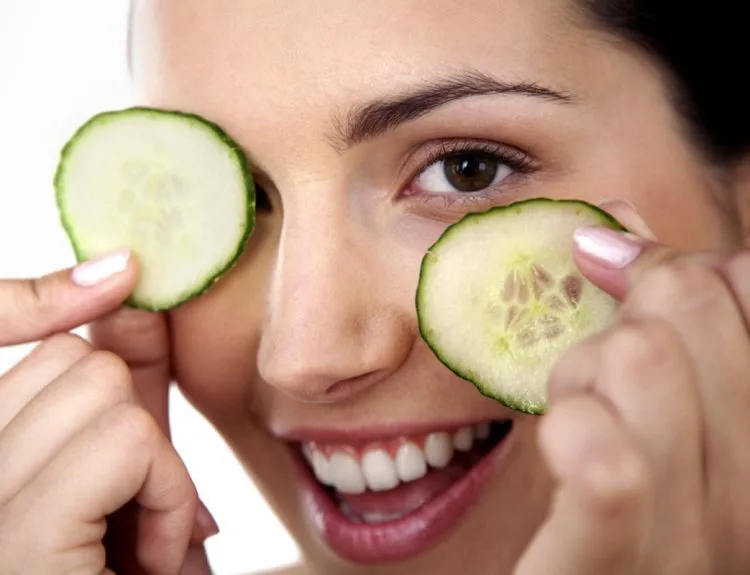 cara membuat masker mentimun untuk wajah berminyak dan berjerawat