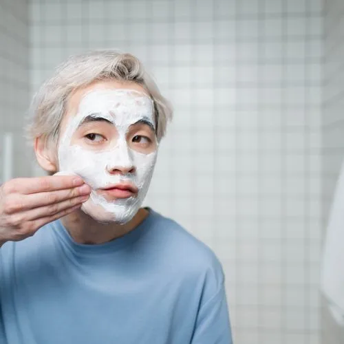 masker wajah pria