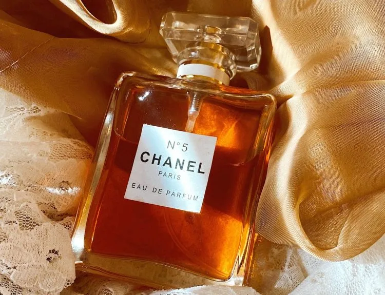 parfum mahal wanita