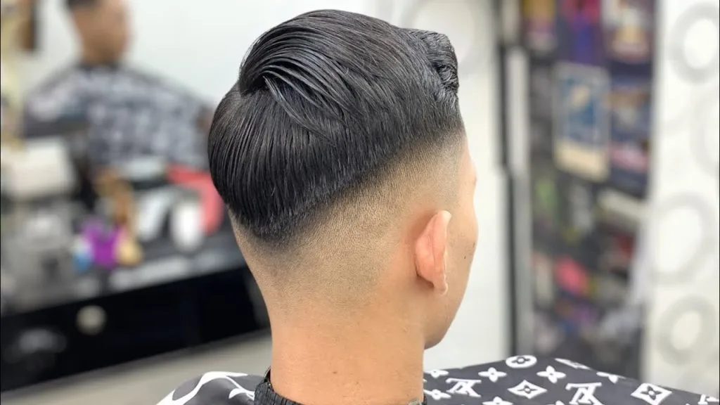 potongan rambut mid fade