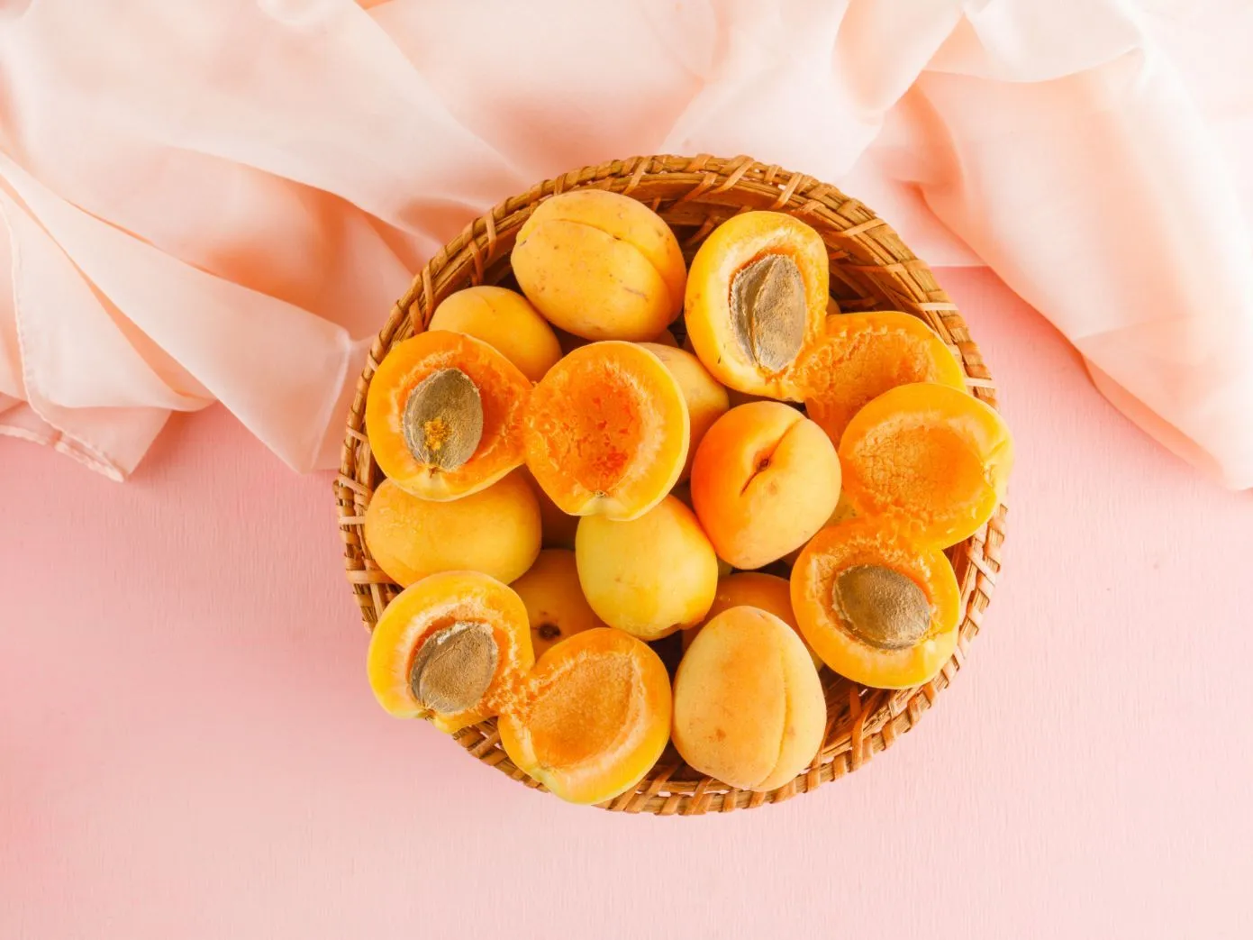 rasa buah aprikot