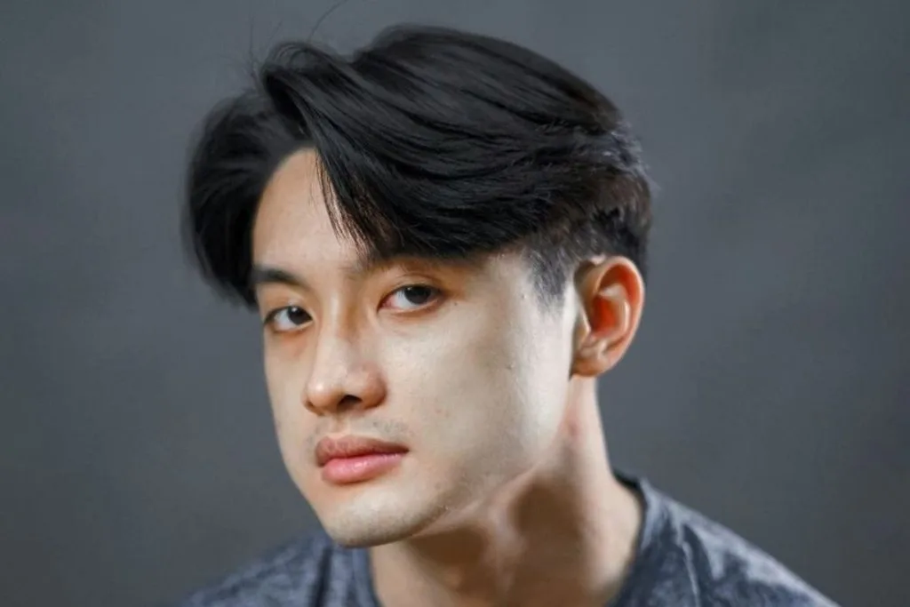 sesuai bentuk gaya rambut pria