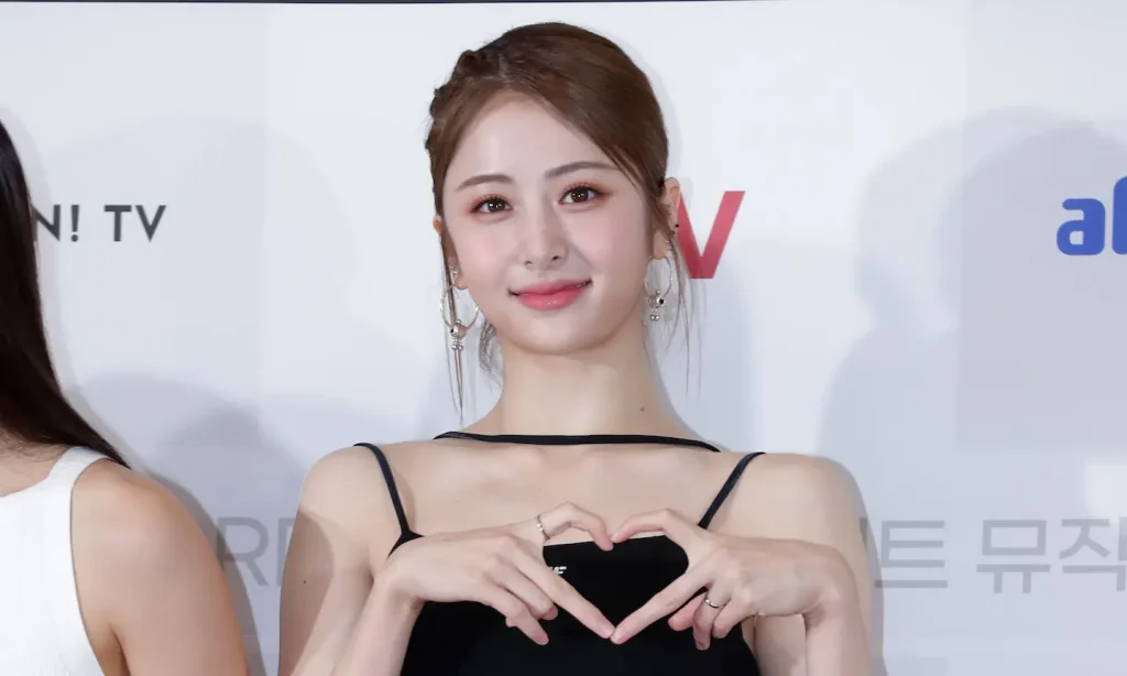 yunjin le sserafim