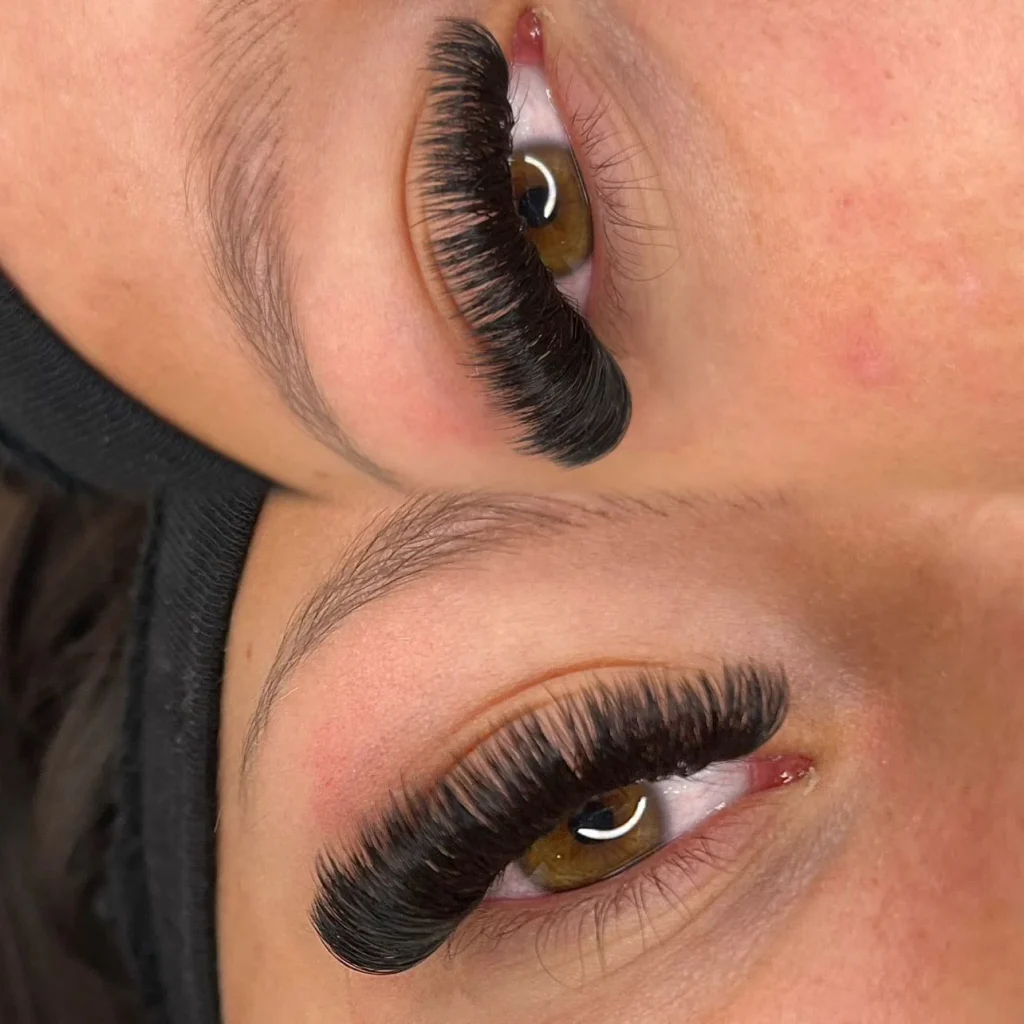 Mega Volume Eyelash Extension