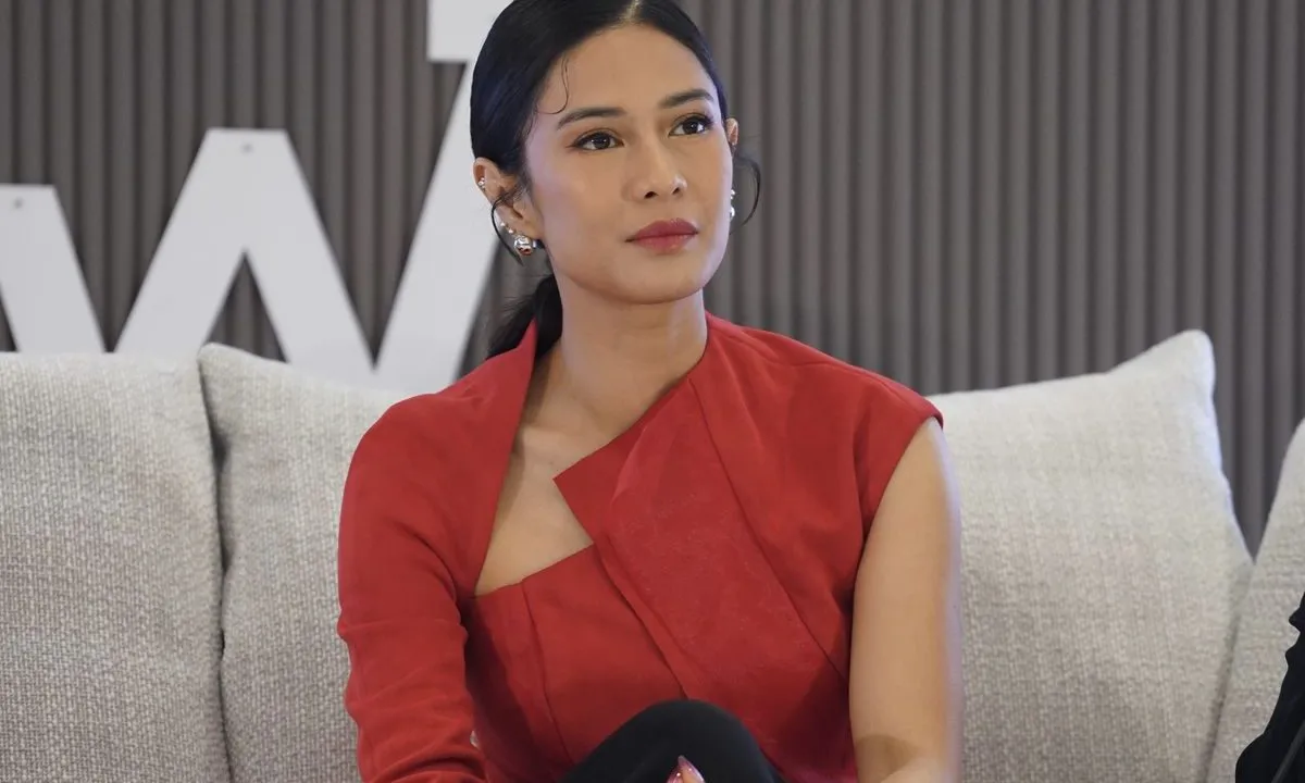 Kepo Banget ya dengan Gaya Artis Sagitarius yang Selalu Terlihat Fresh dan Penuh Energi?