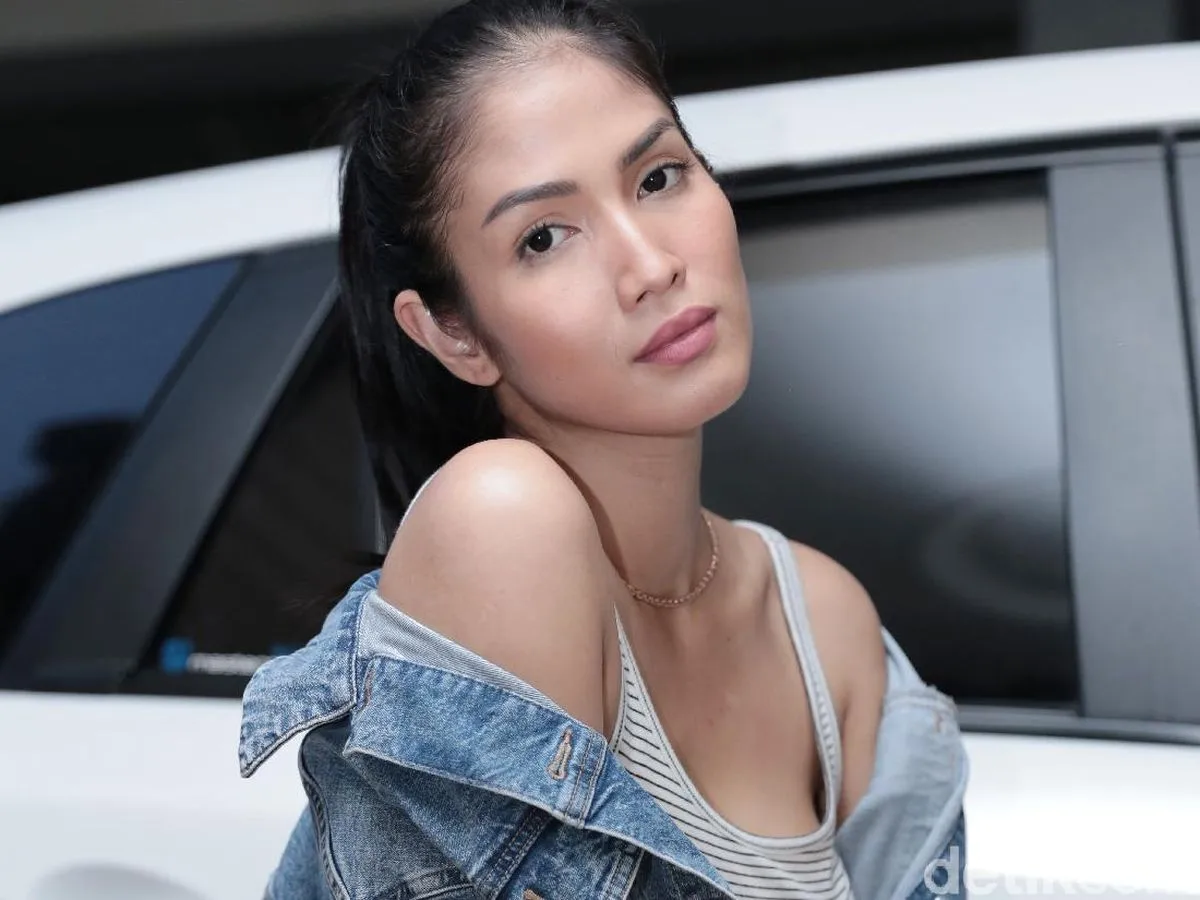 aulia sarah hot