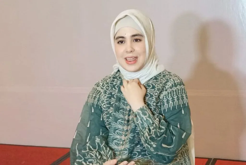 baju warna hijau sage cocok dengan jilbab warna apa