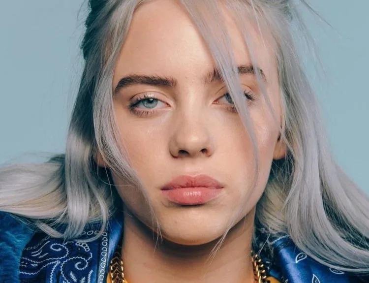 billie eilish rambut biru