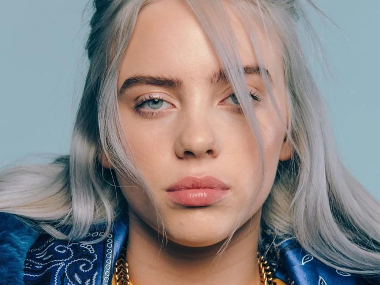 billie eilish rambut biru