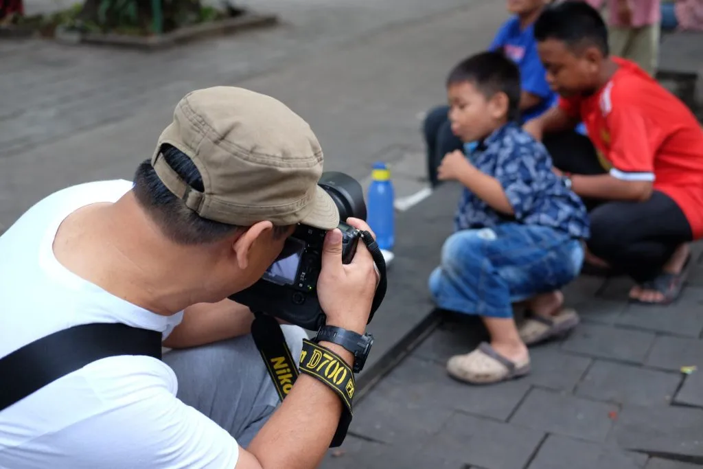 candid adalah