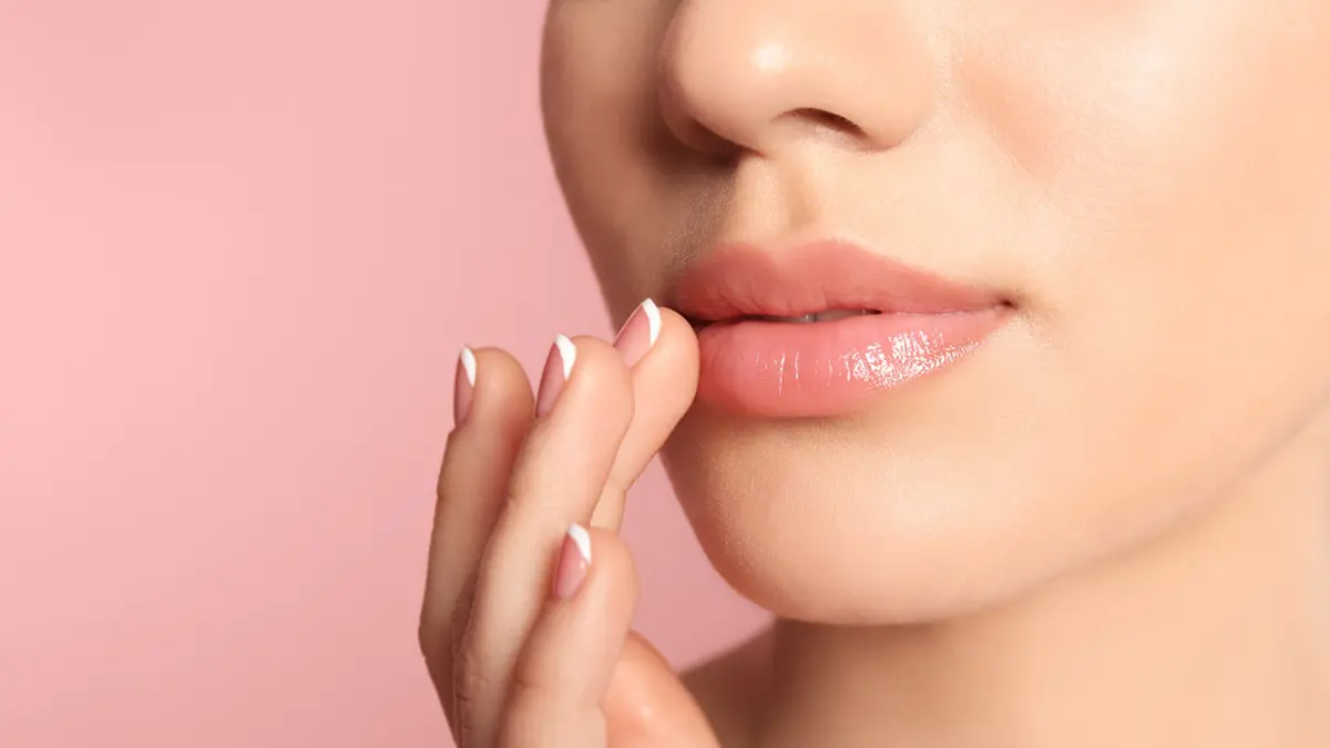 cara memerahkan bibir dengan gula