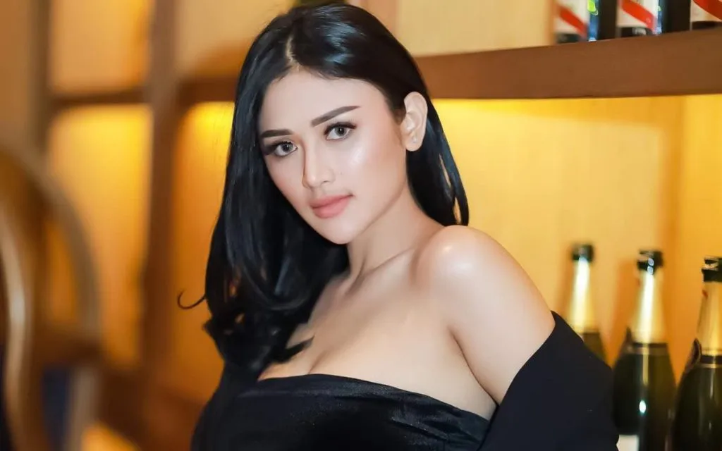 model majalah dewasa indonesia