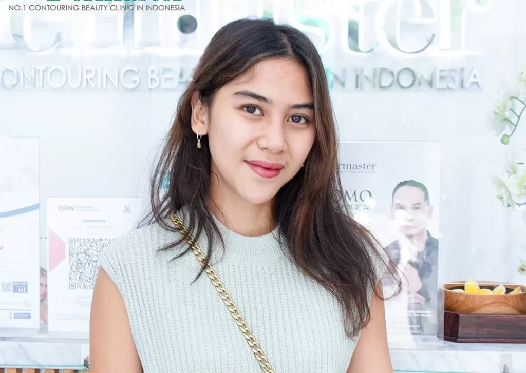 profil adinda thomas