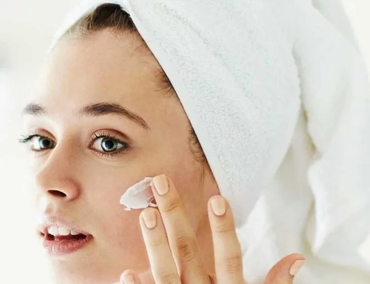 sunscreen dulu atau moisturizer