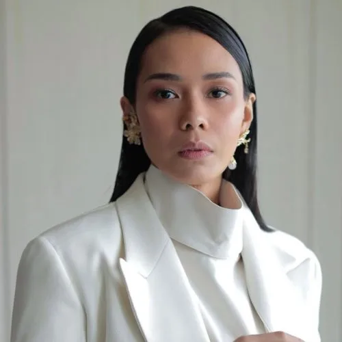 umur adinia wirasti