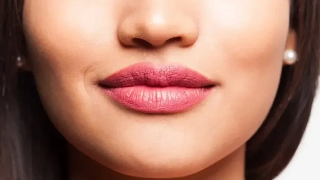 cara mengecilkan bibir