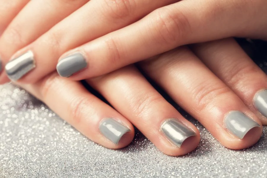 nail polish adalah