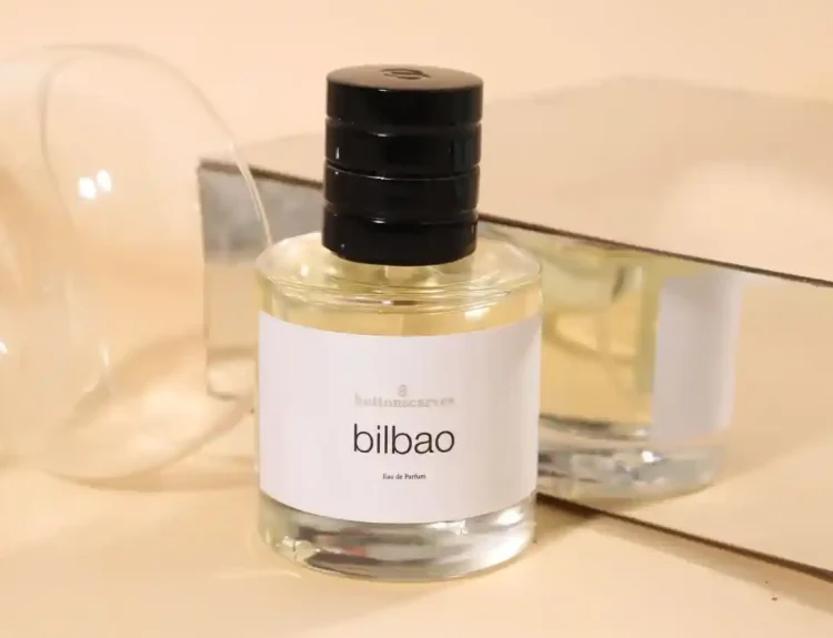 parfum wanita yang tercium dari jarak jauh
