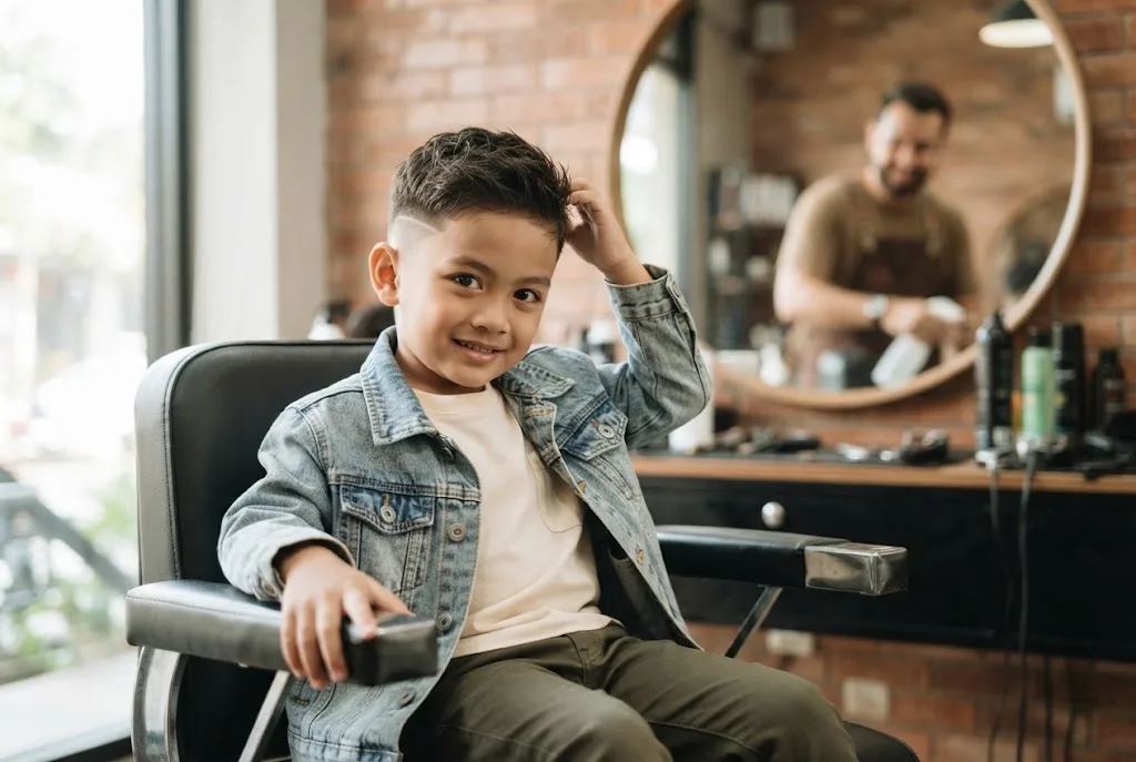 Potong Rambut Anak Cowok Kekinian agar Si Kecil Tampil Stylish
